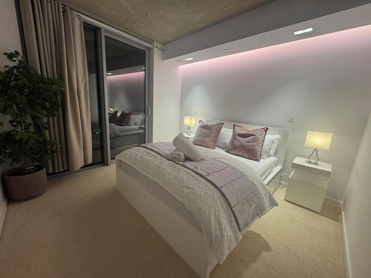 Luxury 1 Bedroom Apartment In London Bagian luar foto