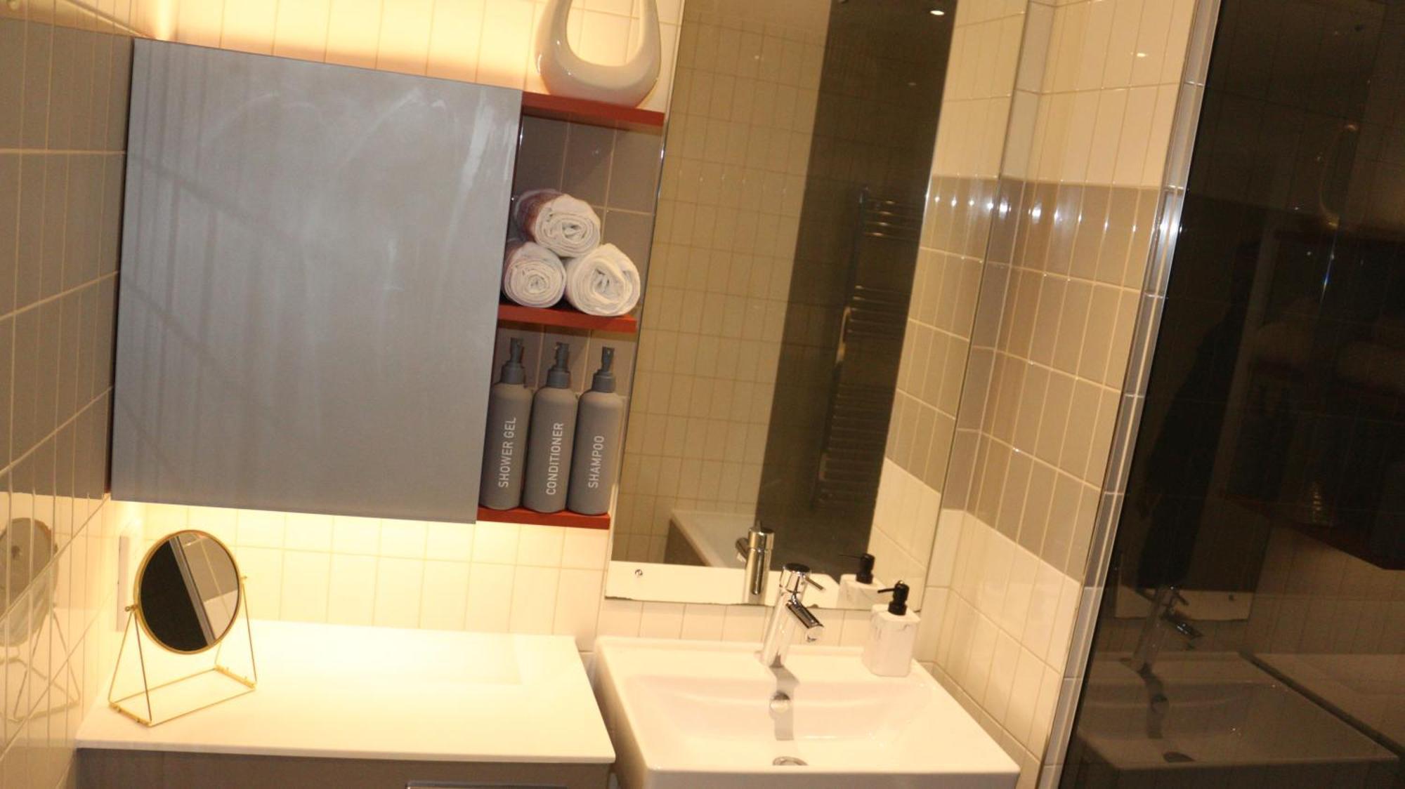 Luxury 1 Bedroom Apartment In London Bagian luar foto
